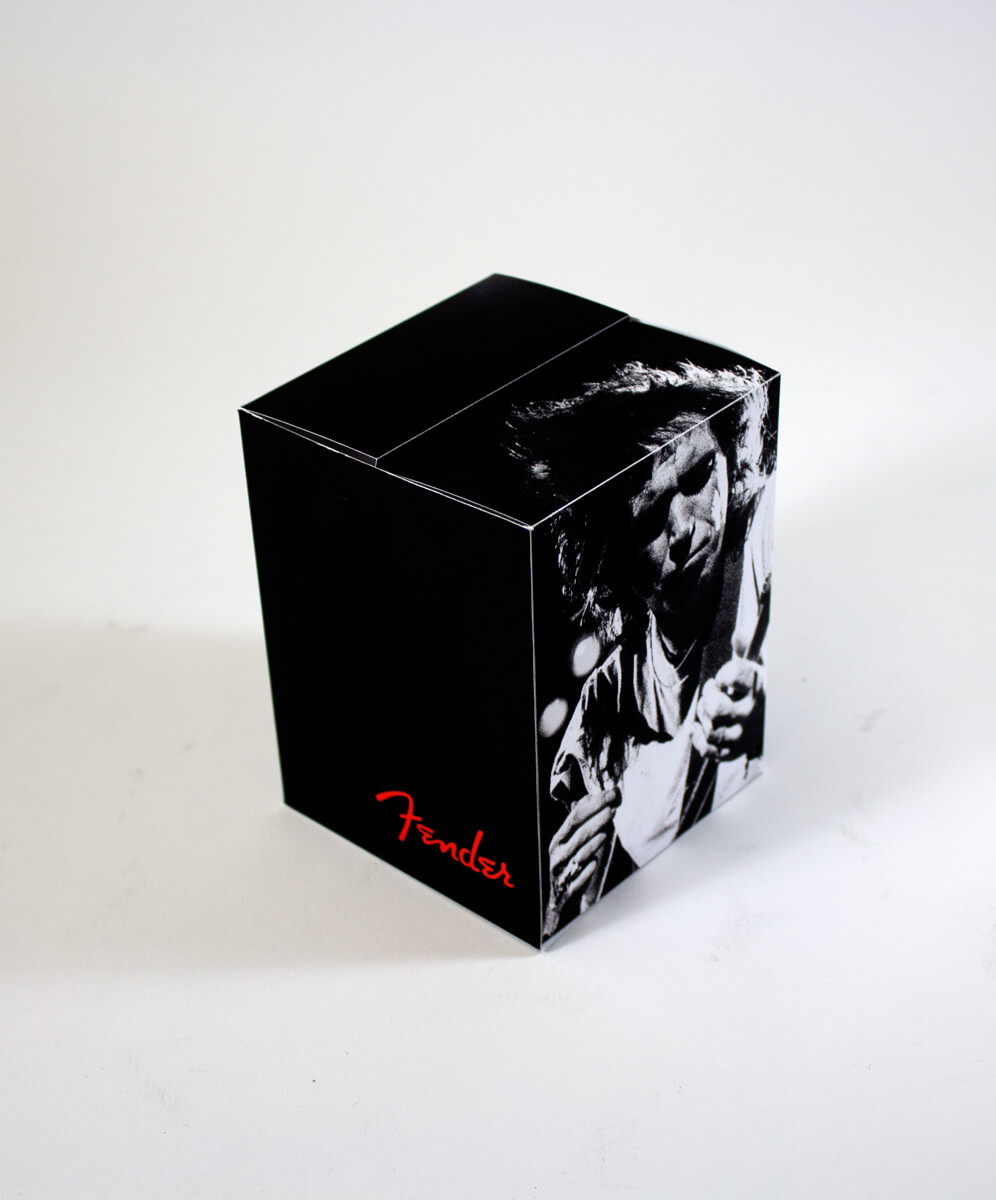 Photo of a large box with the Fender logo featuring Keith Richards.